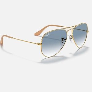 Ray-Ban Aviator w/ Gradient Lenses